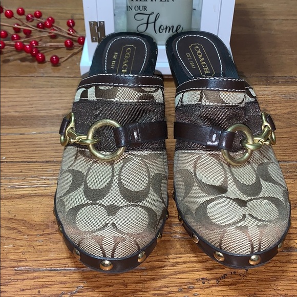 Coach Shoes - 💕COACH 3” Clog Studded Heels 6M Brown/Tan Sutton